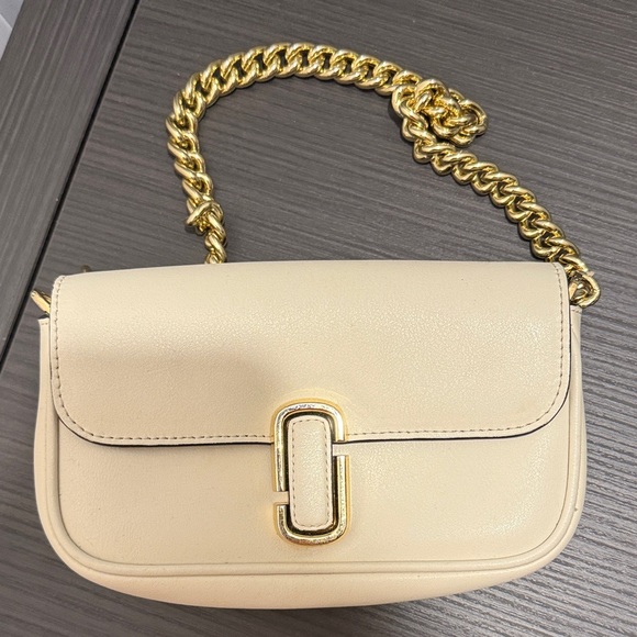 Marc Jacobs Cream Crossbody Bag with Gold Chain - Picture 1 of 3